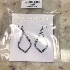 Kendra Scott Sophia Earrings Gun Metal